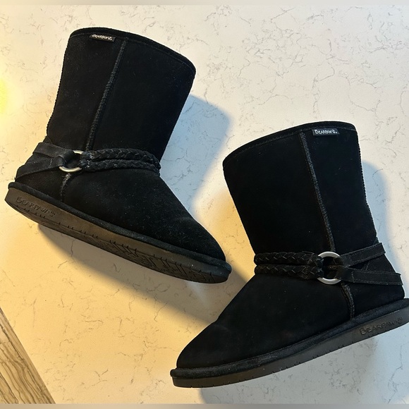 BearPaw Adele Women's Black Suede Winter Boots with Braided Strap & Buckle - Picture 2 of 9